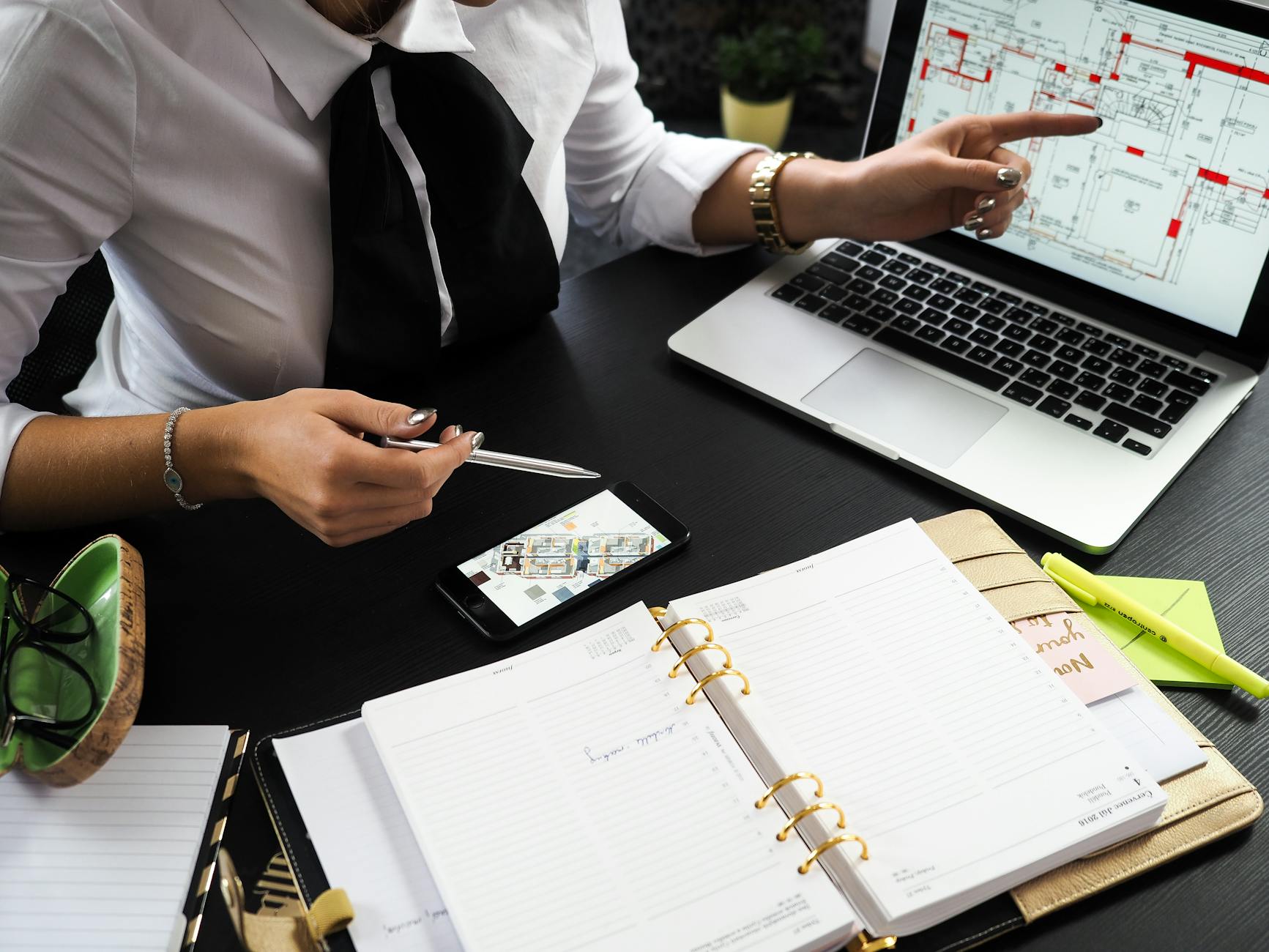 Stocks or Real Estate Better Investment: Weigh the Chances & Risks